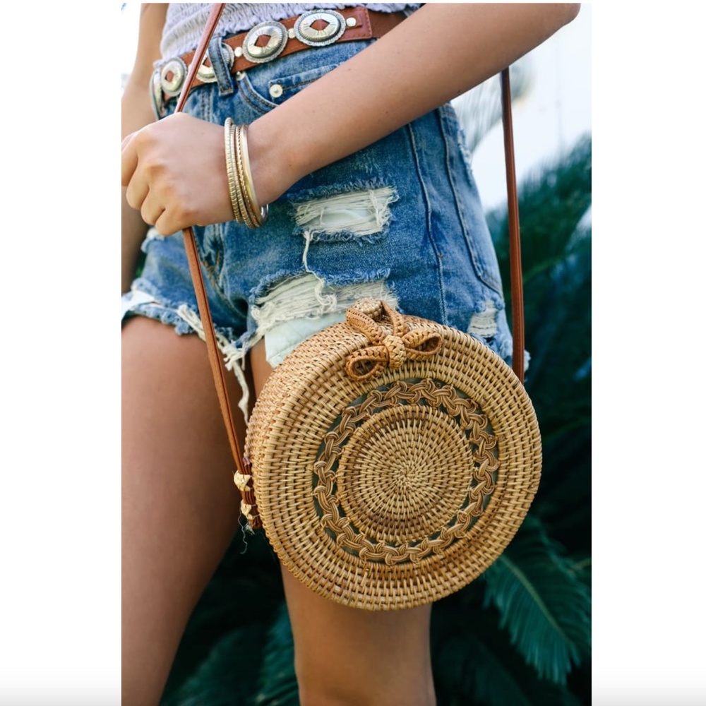 EUC Brand New Lulus Port Costa Tan Round Woven Purse - Picture 1 of 3